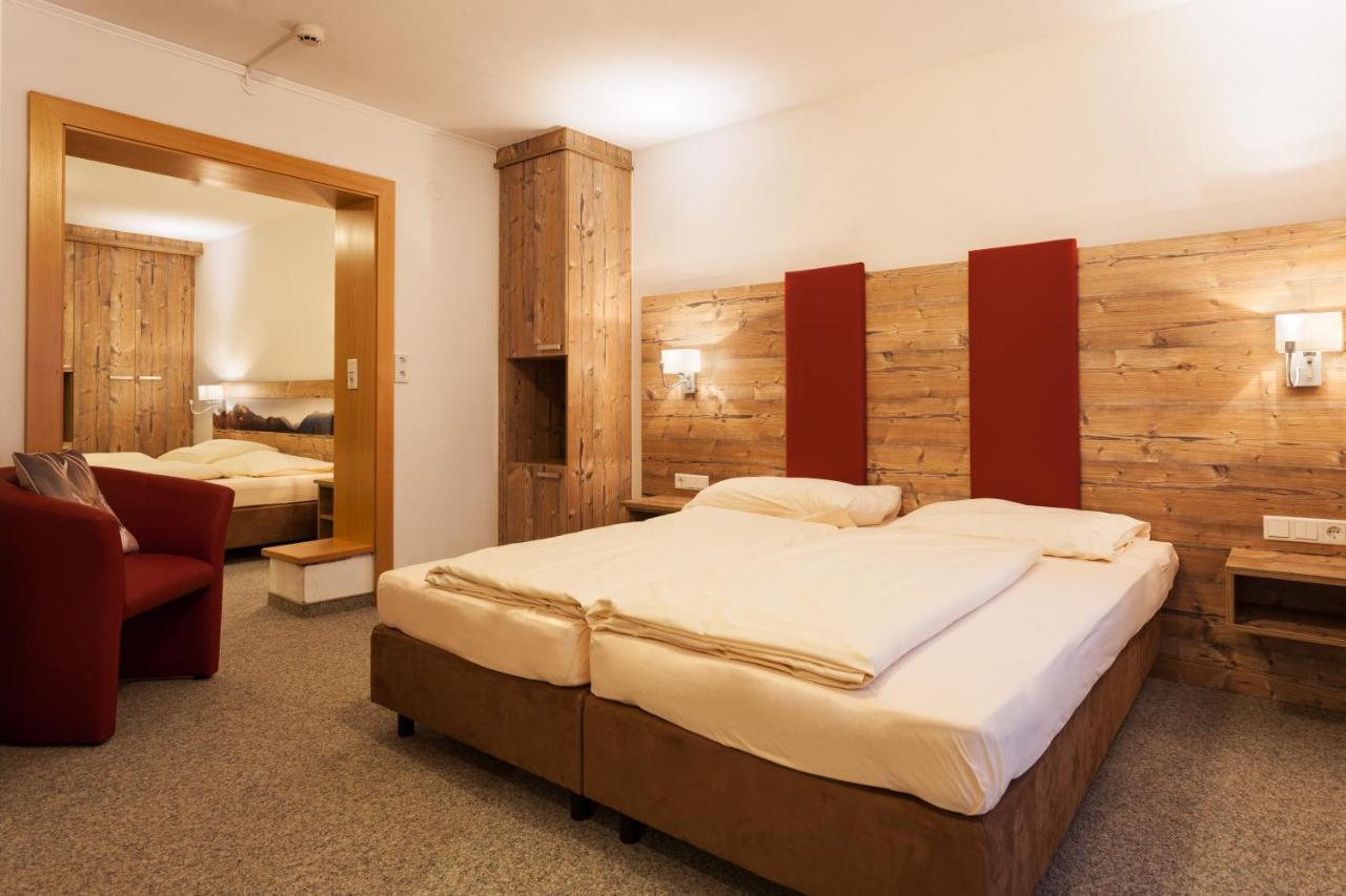 Hotel Talhof Garni&More In Waengle Bei Reutte Exteriör bild