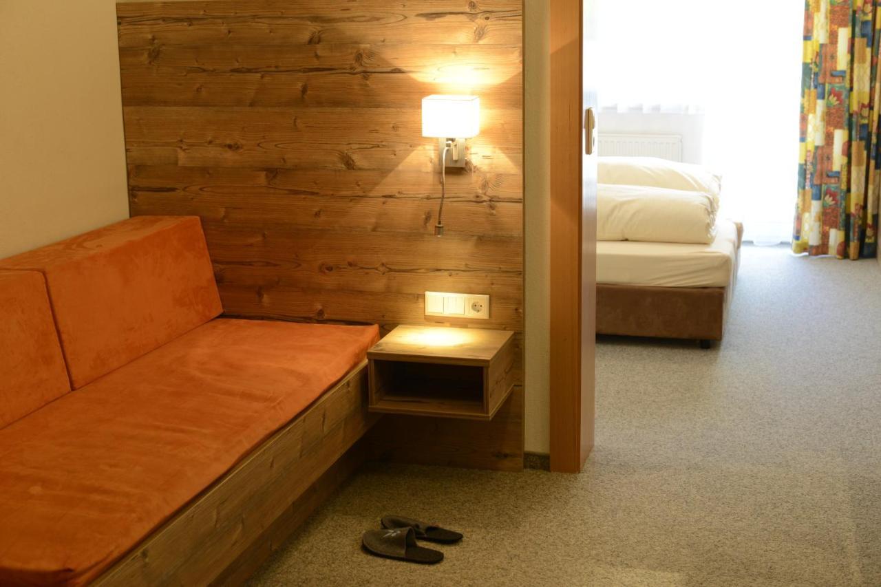 Hotel Talhof Garni&More In Waengle Bei Reutte Exteriör bild